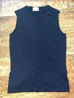 Chico's Black Sleeveless Knit Keyhole Top